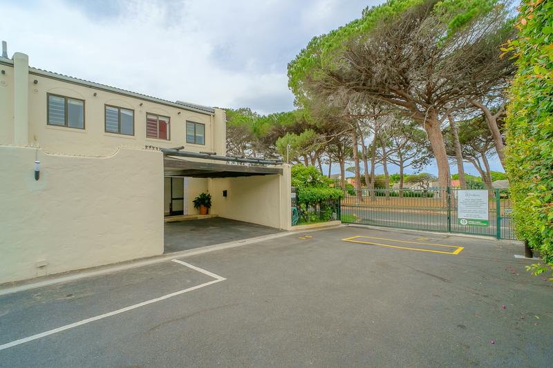 3 Bedroom Property for Sale in Meadowridge Western Cape